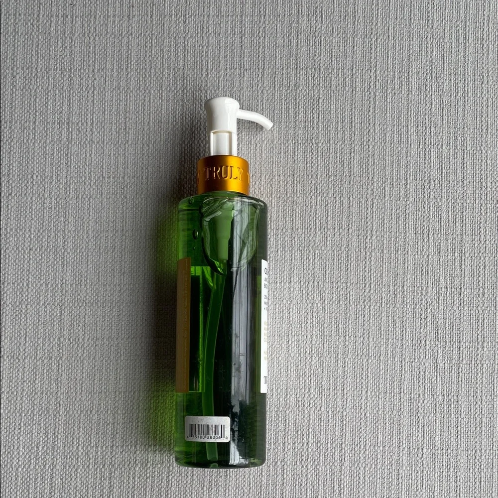 TRULY Anti-Blemish BODY Cleanser full sized